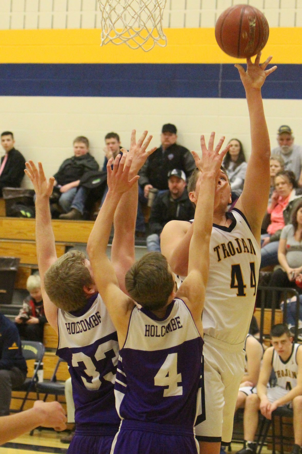 Lake Holcombe at New Auburn boys basketball 2-14-19